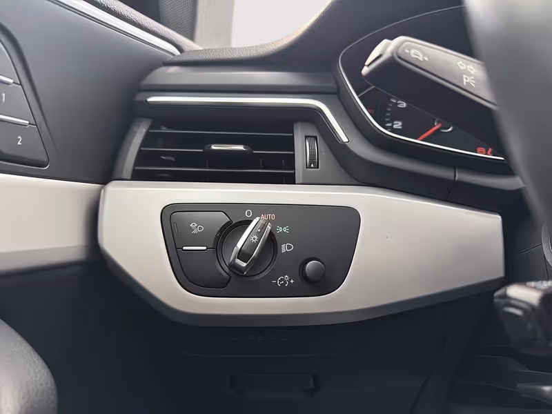 2024 Audi A4 Sedan Komfort