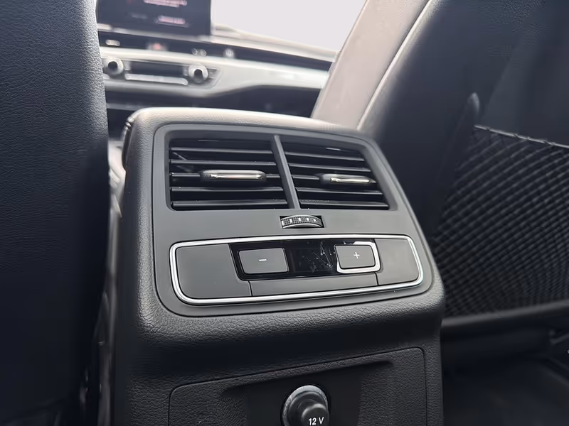 2024 Audi A4 Sedan Komfort