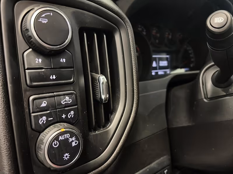 2024 Chevrolet Silverado 2500HD Custom