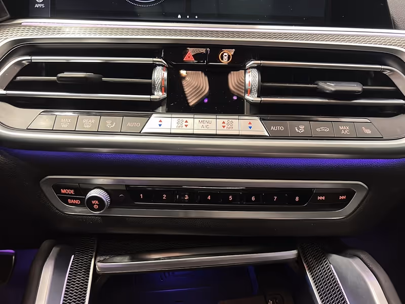 2023 BMW X6 M50i