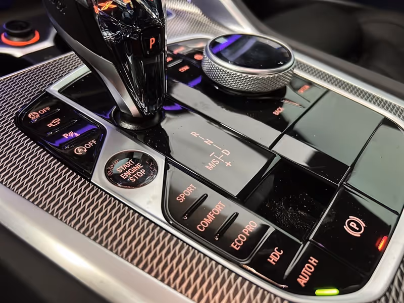 2023 BMW X6 M50i