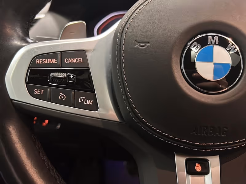 2023 BMW X6 M50i