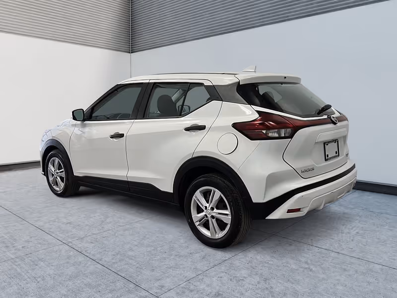 2021 Nissan Kicks S