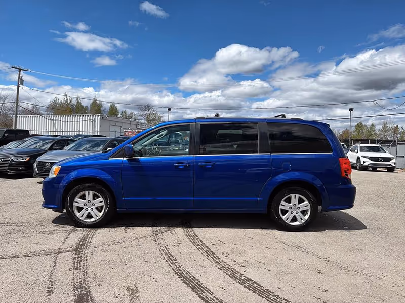 2020 Dodge Grand Caravan Crew Plus