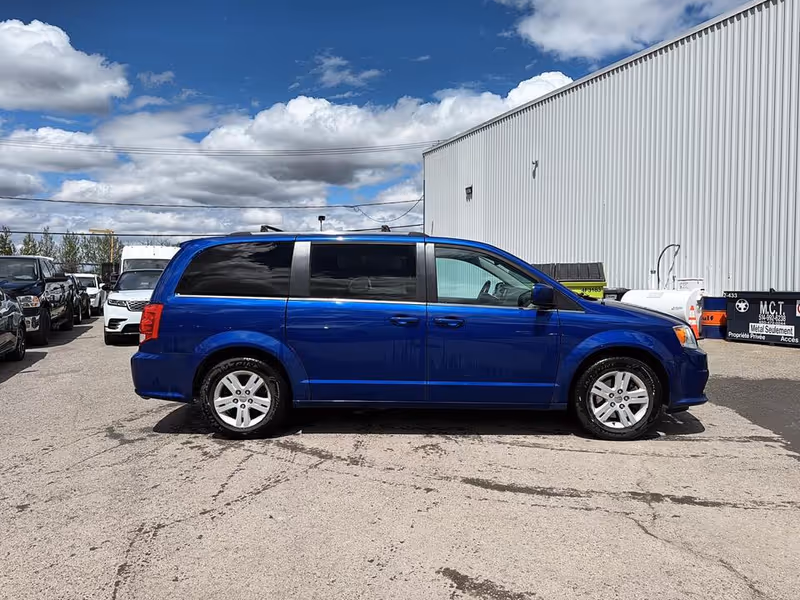 2020 Dodge Grand Caravan Crew Plus