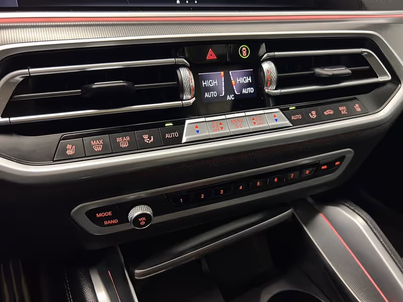 2022 BMW X6 xDrive40i