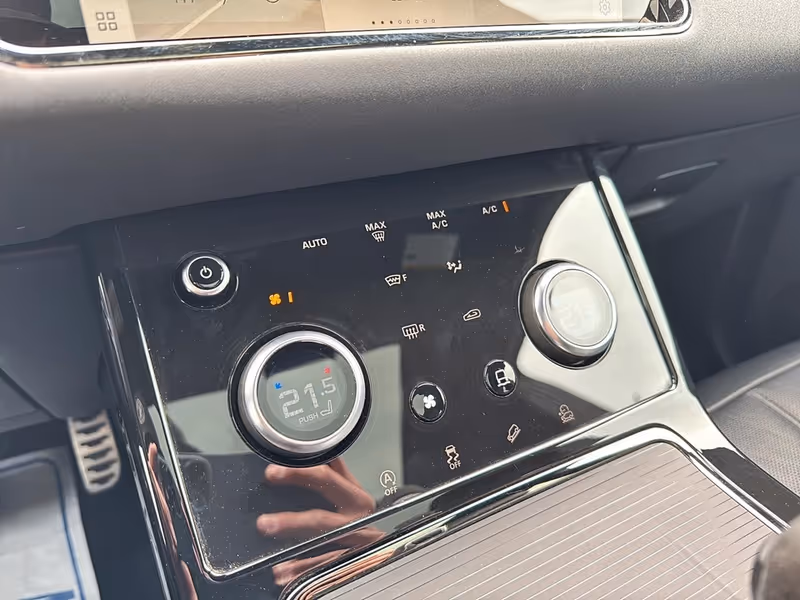 2023 Land Rover Range Rover Evoque R-Dynamic SE