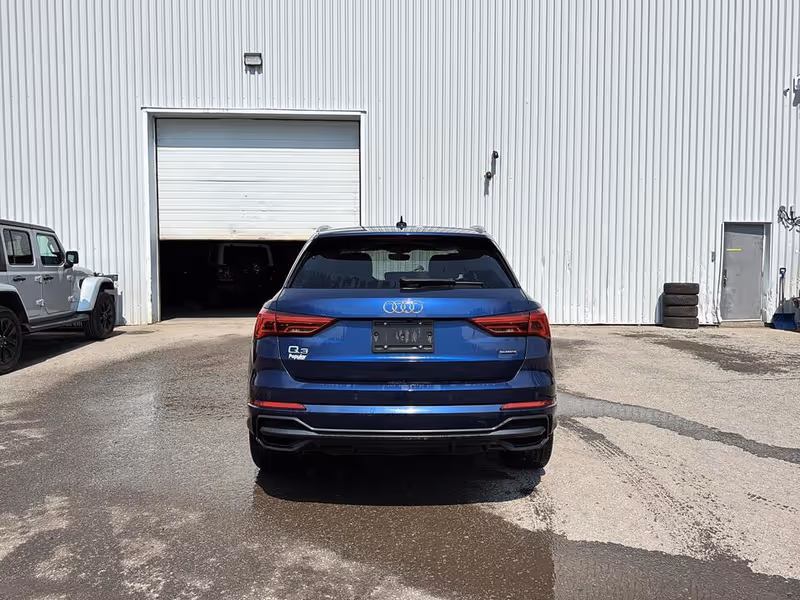 2022 Audi Q3 Technik