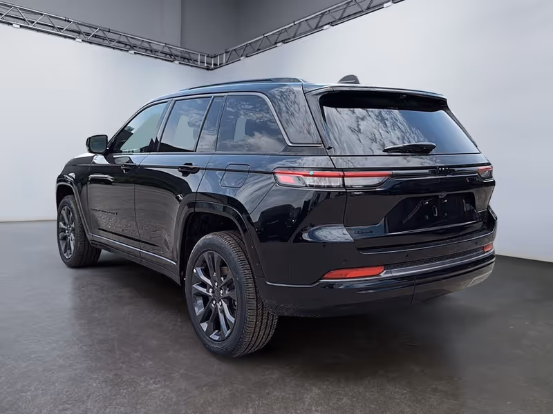 2026 Jeep Grand Cherokee Limited Reserve