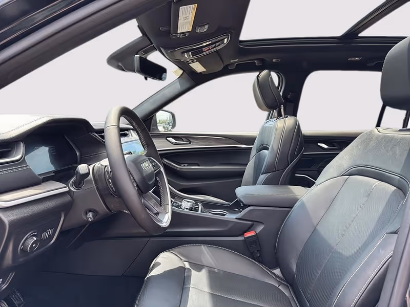 2026 Jeep Grand Cherokee Limited Reserve