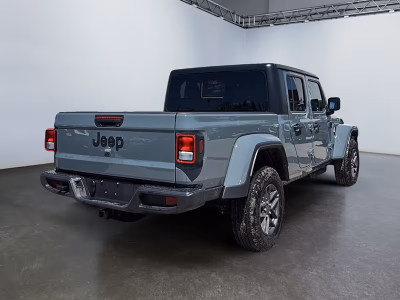 2026 Jeep Gladiator Sport S