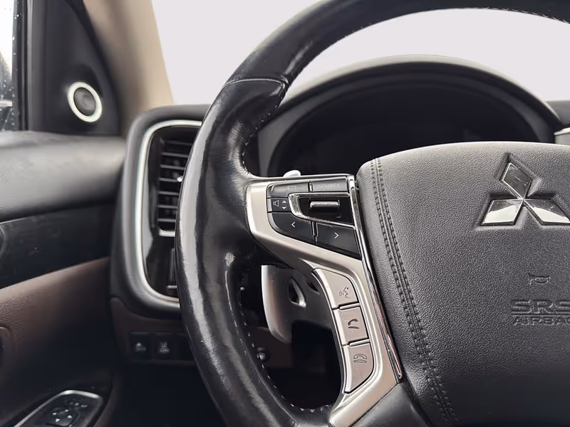 2018 Mitsubishi Outlander PHEV SE