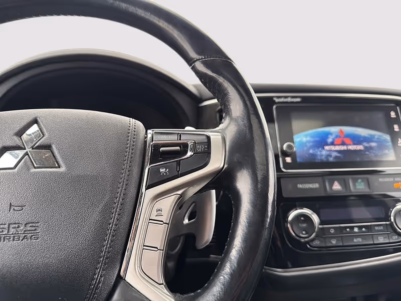 2018 Mitsubishi Outlander PHEV SE
