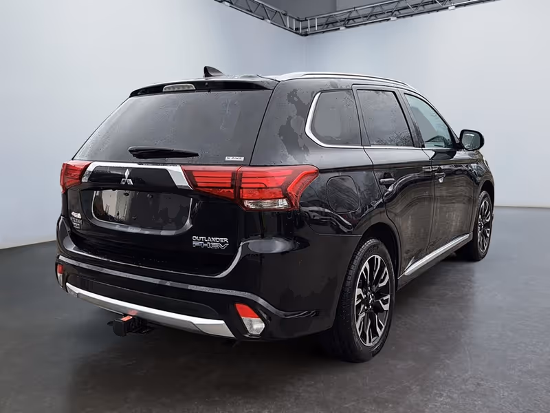 2018 Mitsubishi Outlander PHEV SE