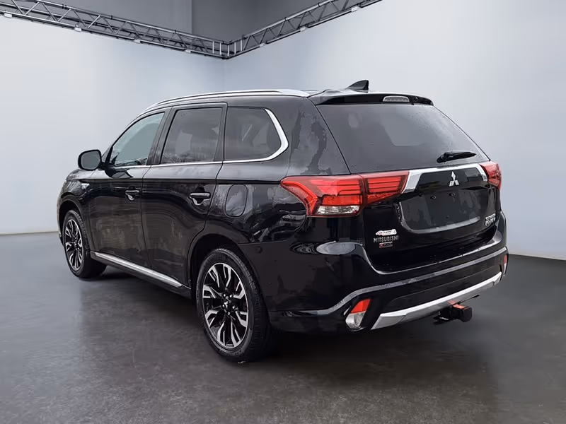 2018 Mitsubishi Outlander PHEV SE