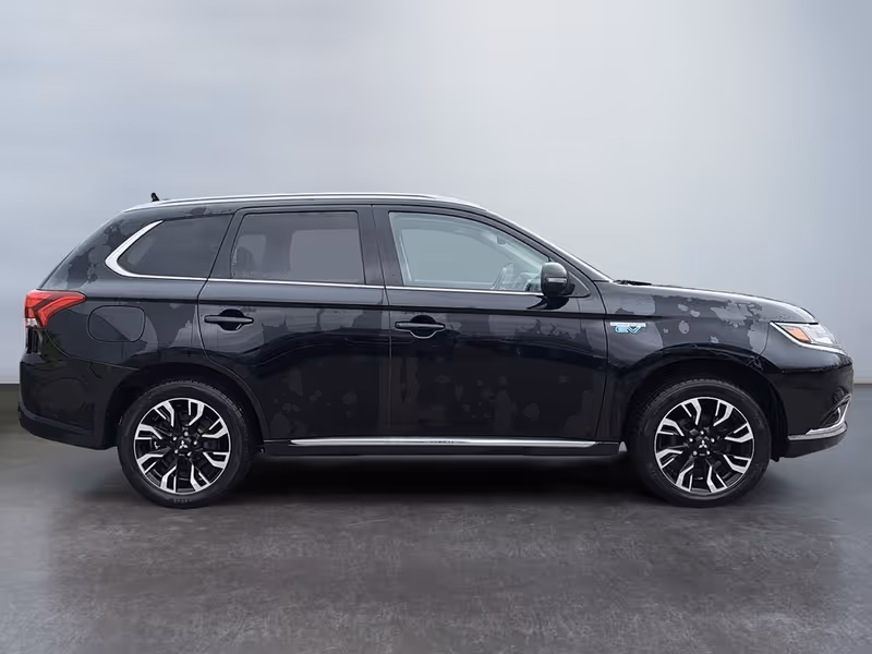 2018 Mitsubishi Outlander PHEV SE