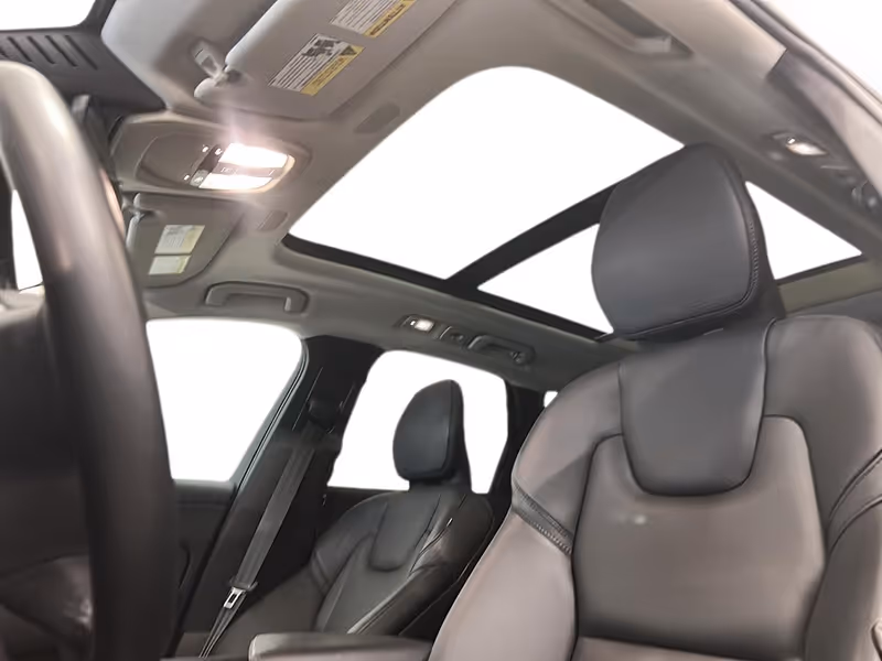 2024 Volvo XC60 Recharge Plus Dark Theme