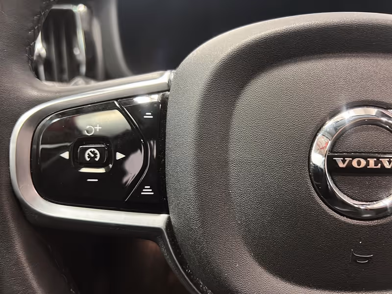 2024 Volvo XC60 Recharge Plus Dark Theme