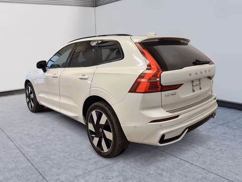 2024 Volvo XC60 Recharge Plus Dark Theme