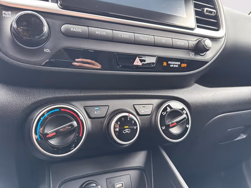 2020 Hyundai Venue Essential