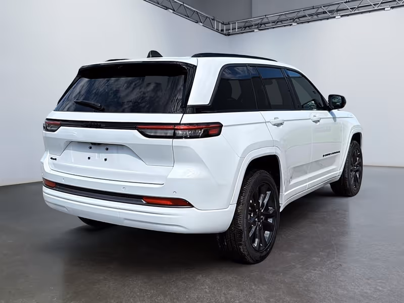 2026 Jeep Grand Cherokee Limited Reserve