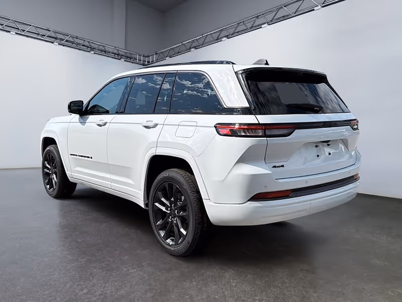 2026 Jeep Grand Cherokee Limited Reserve