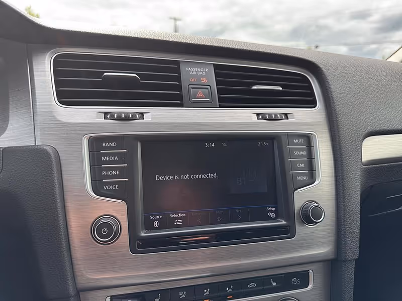 2017 Volkswagen Golf SportWagen