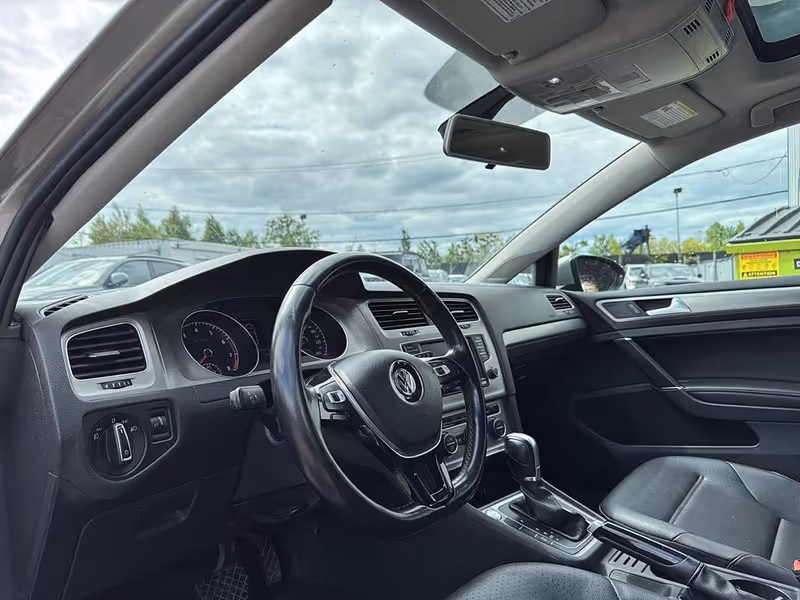 2017 Volkswagen Golf SportWagen