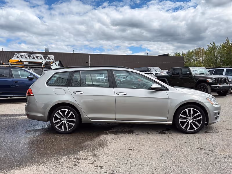 2017 Volkswagen Golf SportWagen