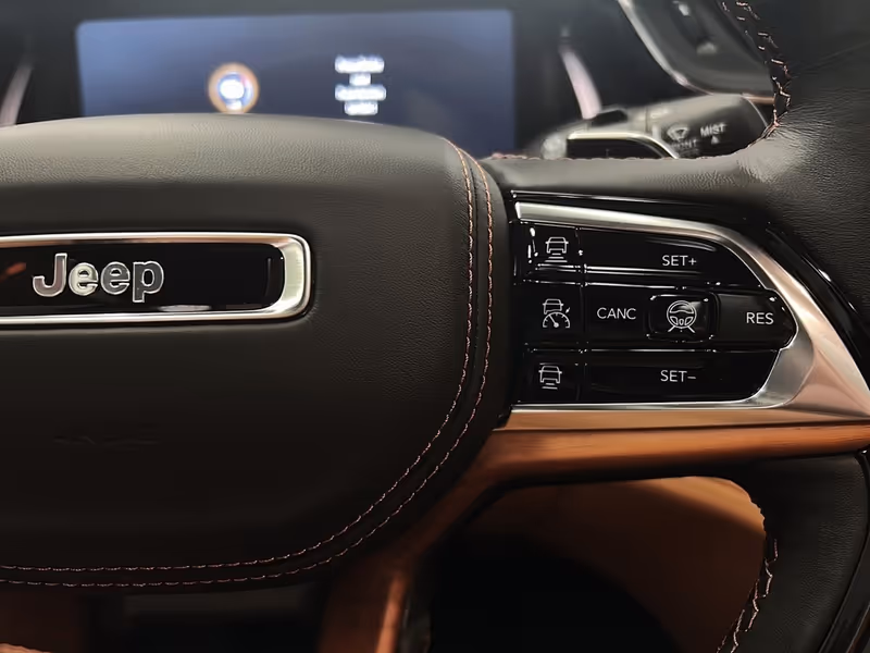 2025 Jeep Grand Cherokee Summit Reserve