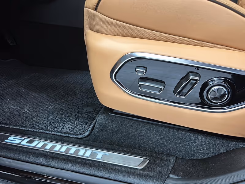 2025 Jeep Grand Cherokee Summit Reserve