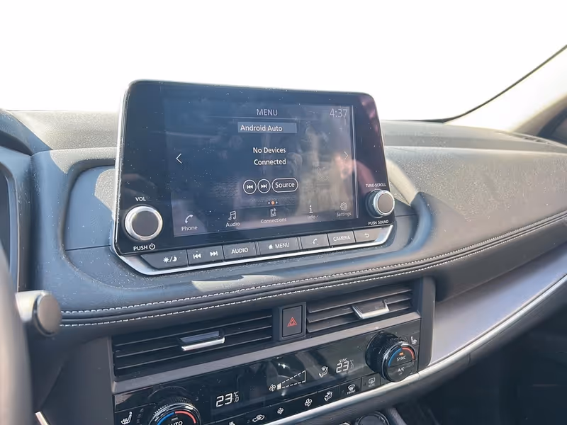 2024 Nissan Rogue SV Moonroof