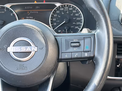 2024 Nissan Rogue SV Moonroof