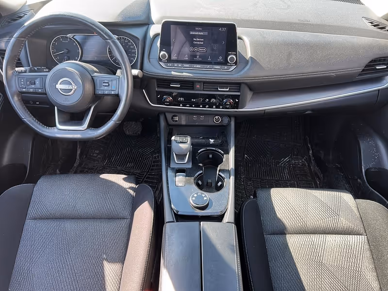 2024 Nissan Rogue SV Moonroof