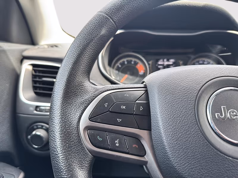 2019 Jeep Cherokee Sport