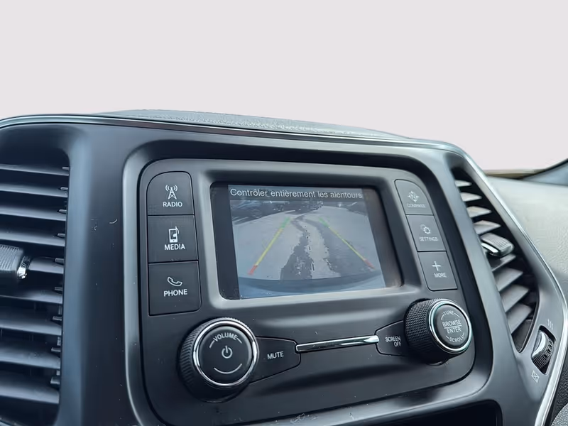 2019 Jeep Cherokee Sport