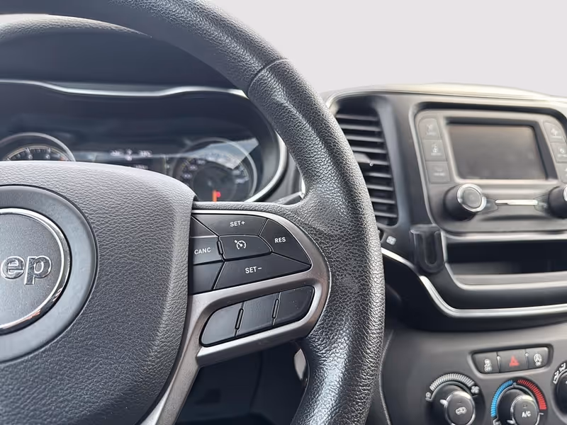2019 Jeep Cherokee Sport