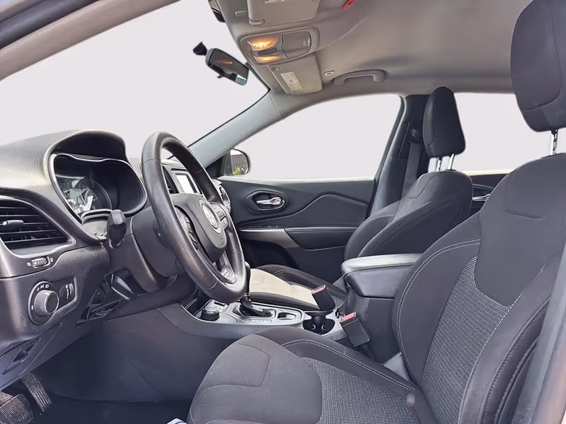 2019 Jeep Cherokee Sport