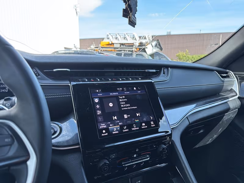 2023 Jeep Grand Cherokee Altitude