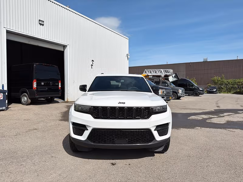 2023 Jeep Grand Cherokee Altitude