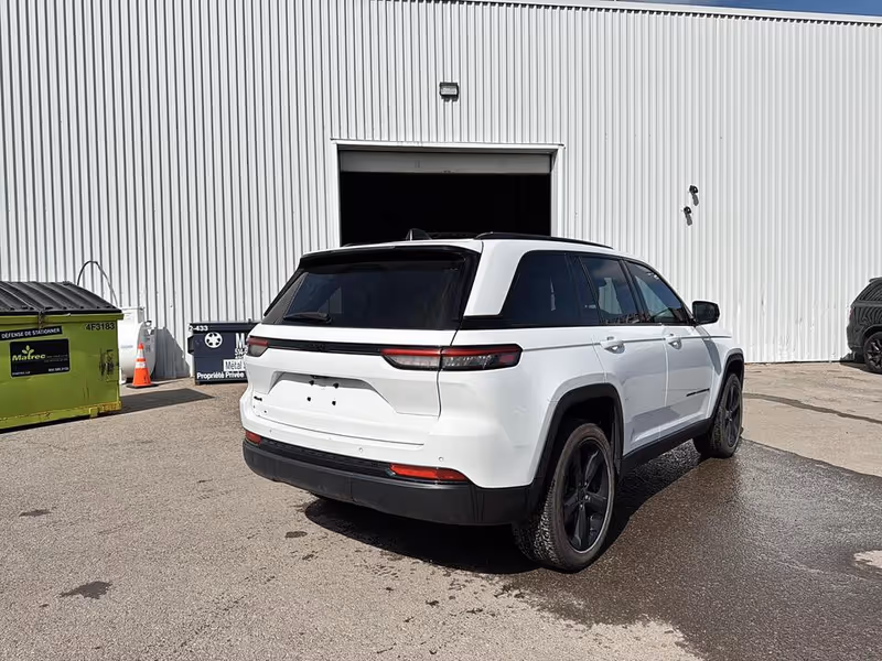 2023 Jeep Grand Cherokee Altitude