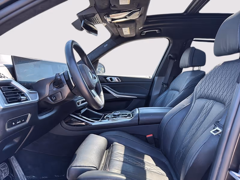 2025 BMW X7 xDrive40i