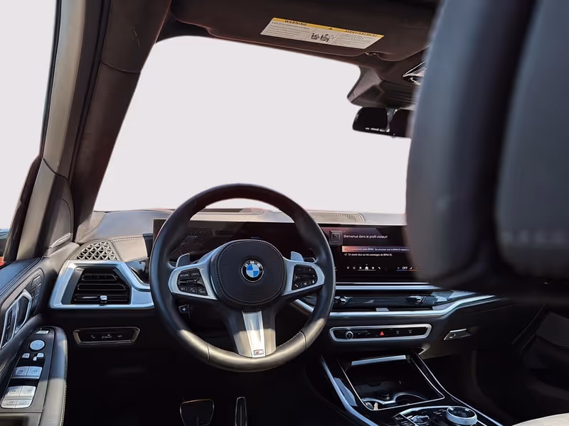 2025 BMW X7 xDrive40i
