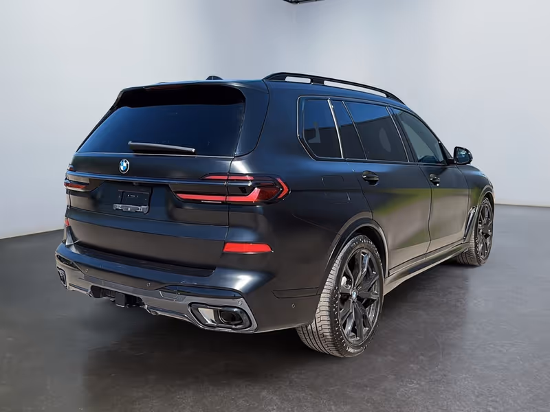 2025 BMW X7 xDrive40i
