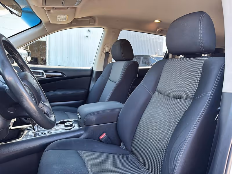 2017 Nissan Pathfinder S