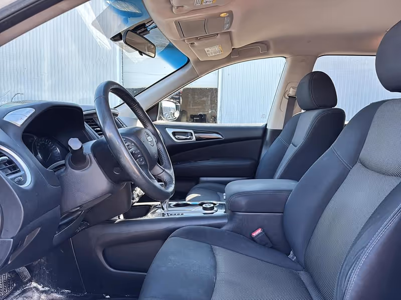 2017 Nissan Pathfinder S