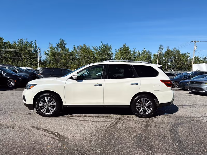 2017 Nissan Pathfinder S