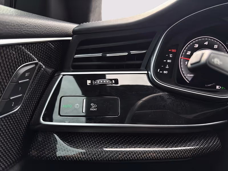 2022 Audi SQ8 Premium Plus