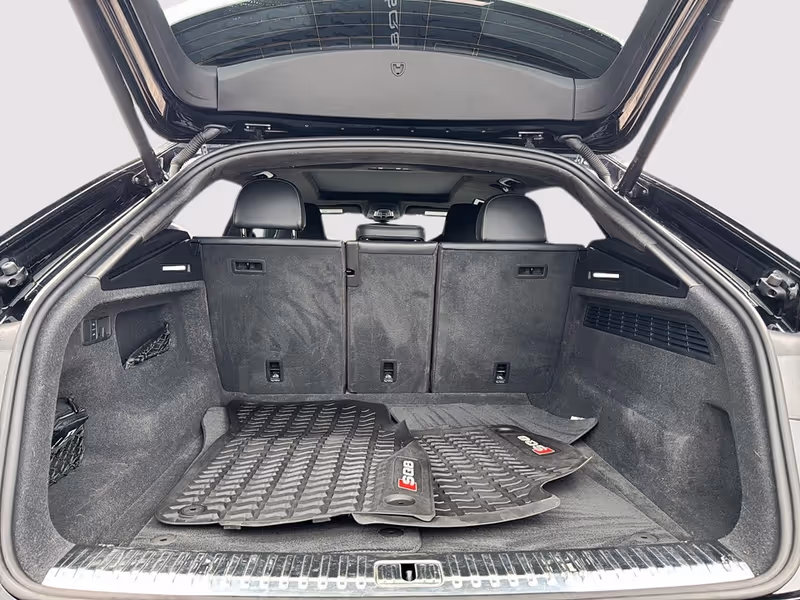 2022 Audi SQ8 Premium Plus