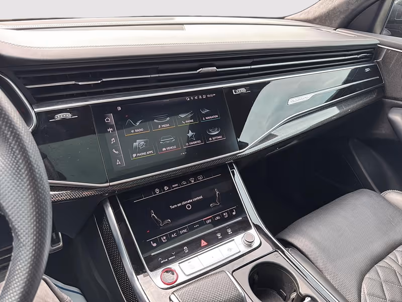 2022 Audi SQ8 Premium Plus